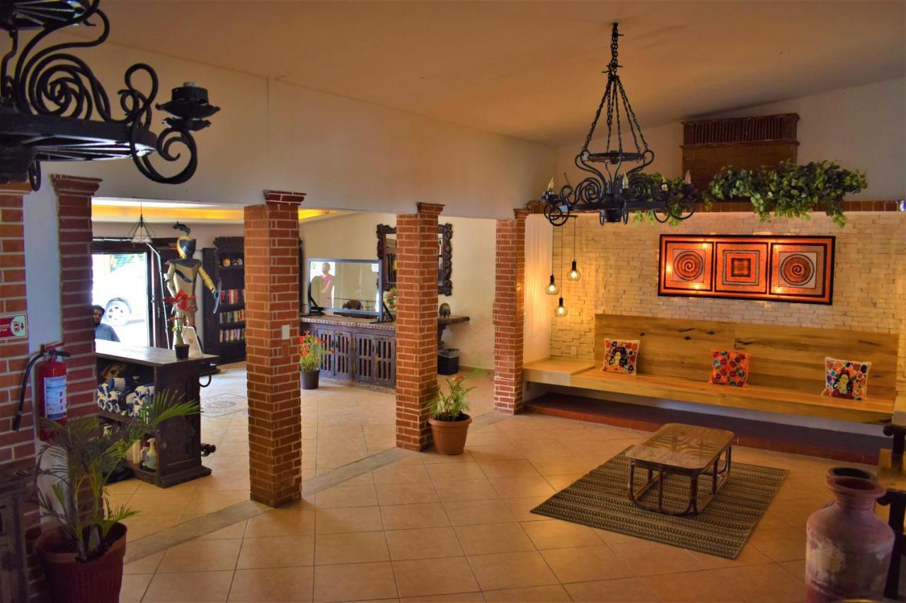Hacienda Morelos Beachfront Hotel Puerto Morelos Exterior photo
