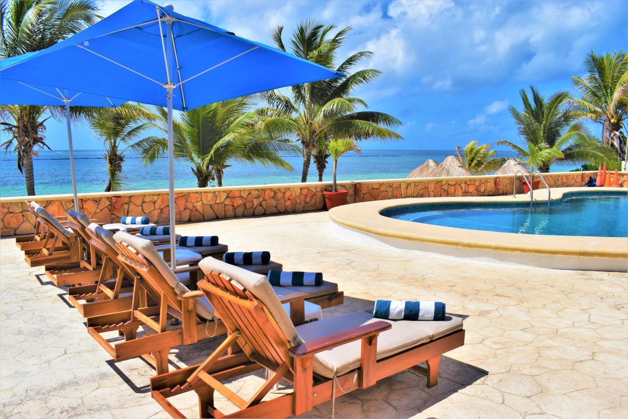 Hacienda Morelos Beachfront Hotel Puerto Morelos Exterior photo